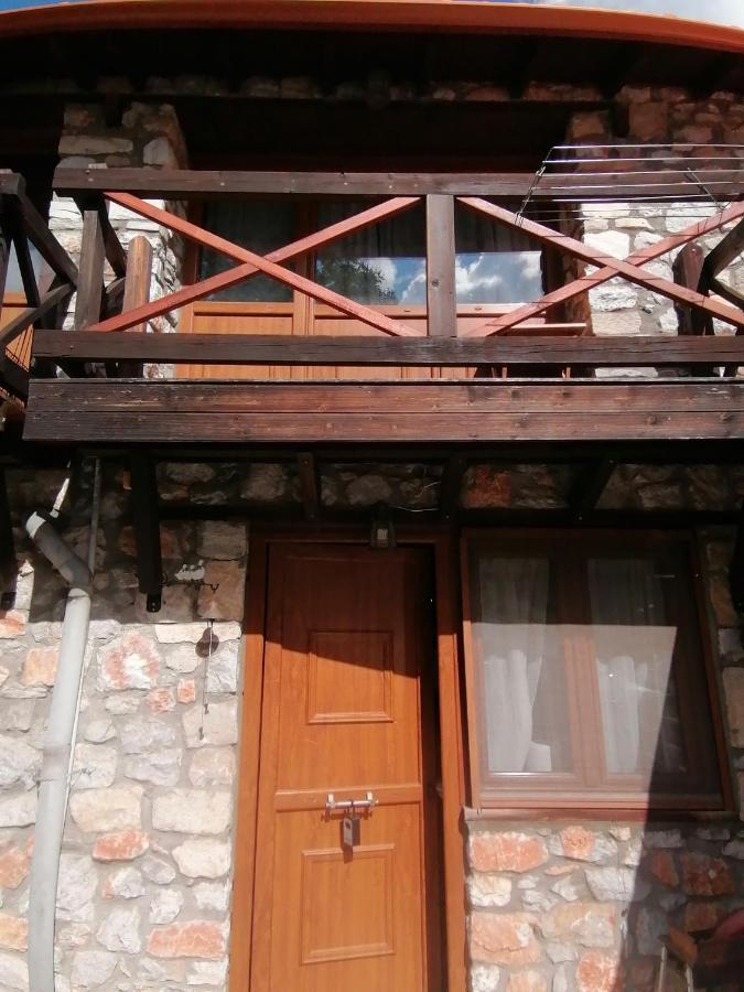 Traditional Stone Cottage In Palio Elatohori Zewnętrze zdjęcie